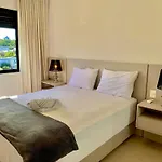 Yellow - Apartamento 802