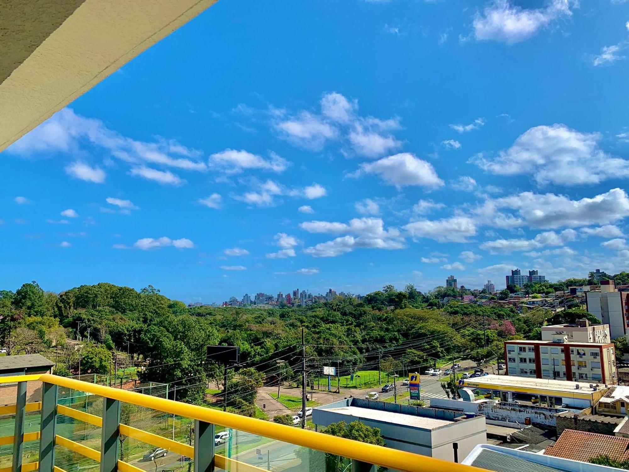 Yellow - 802 Apartment *