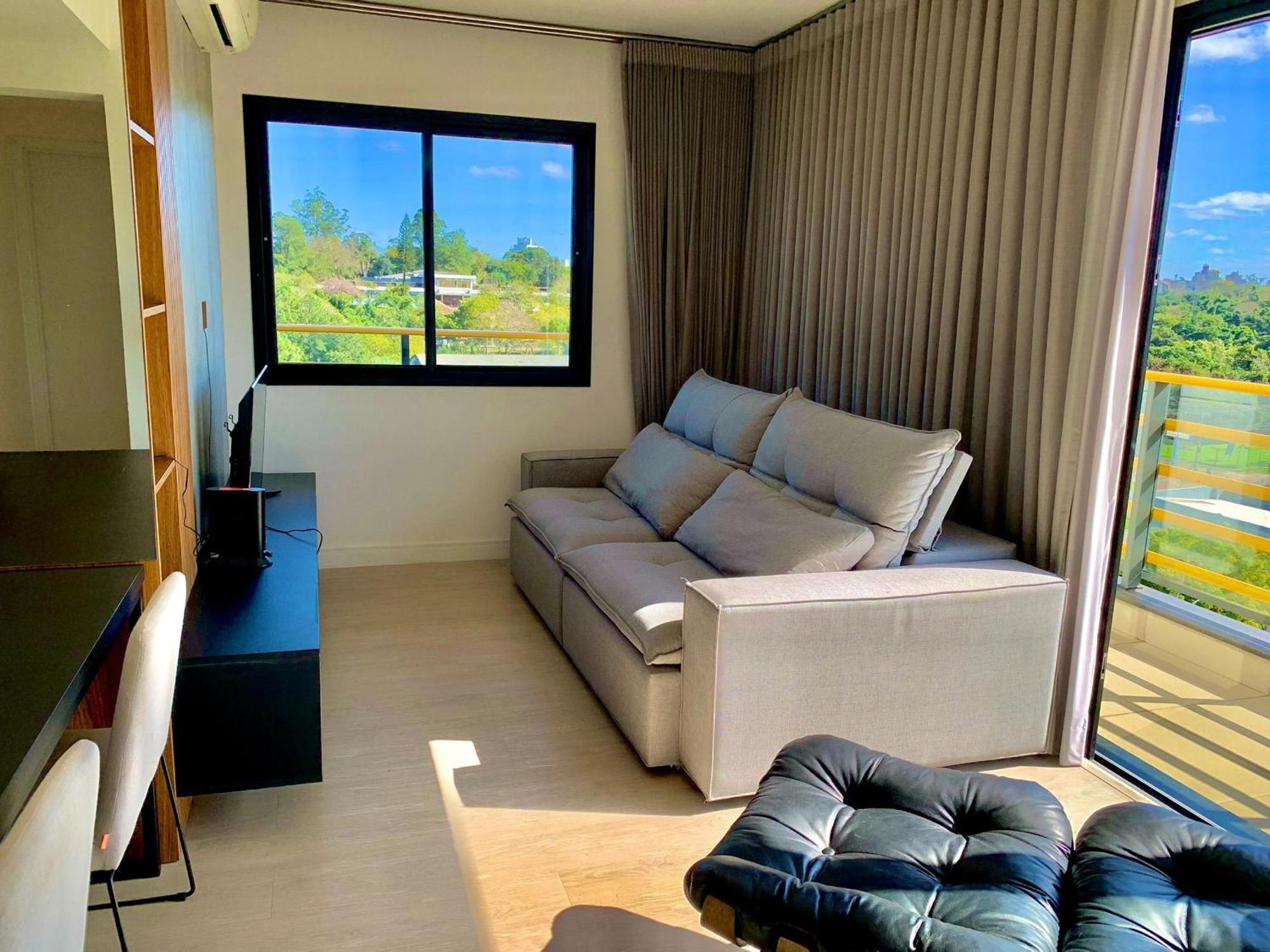 Yellow - 802 Apartment *